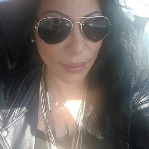 Meet your Posher, Eva